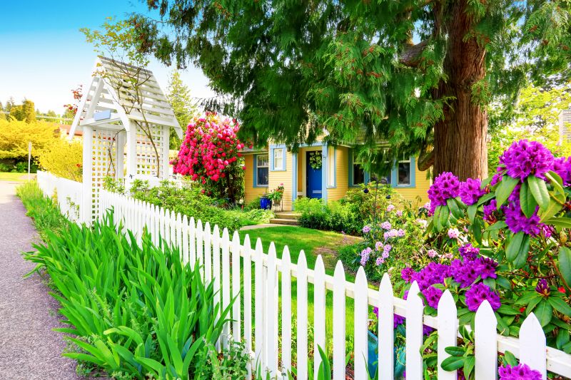 Decorative Picket Fence